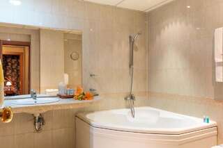 Отель Park Hotel Olymp & SPA Велинград Улучшенный люкс с 1 спальней-1